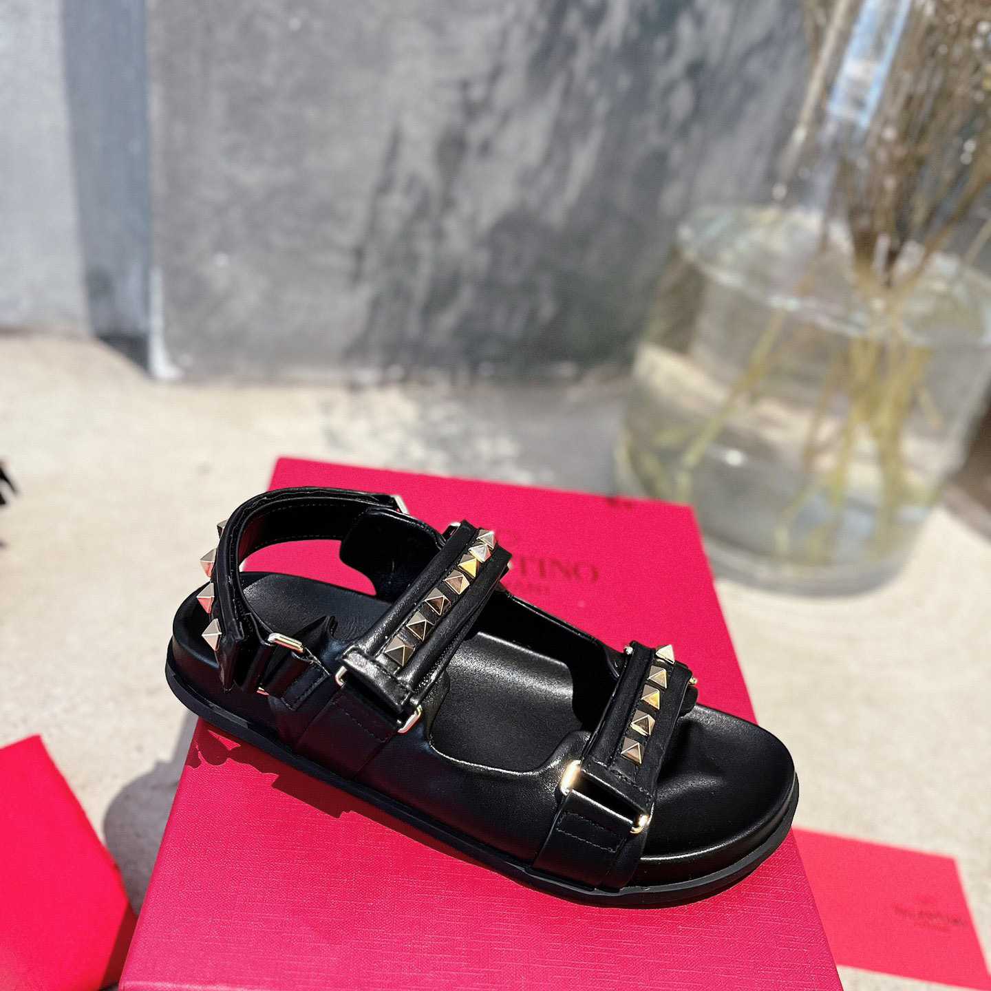 Valenti  Garavani Rockstud Flat Sandal In Nappa Leather - DopestKickz