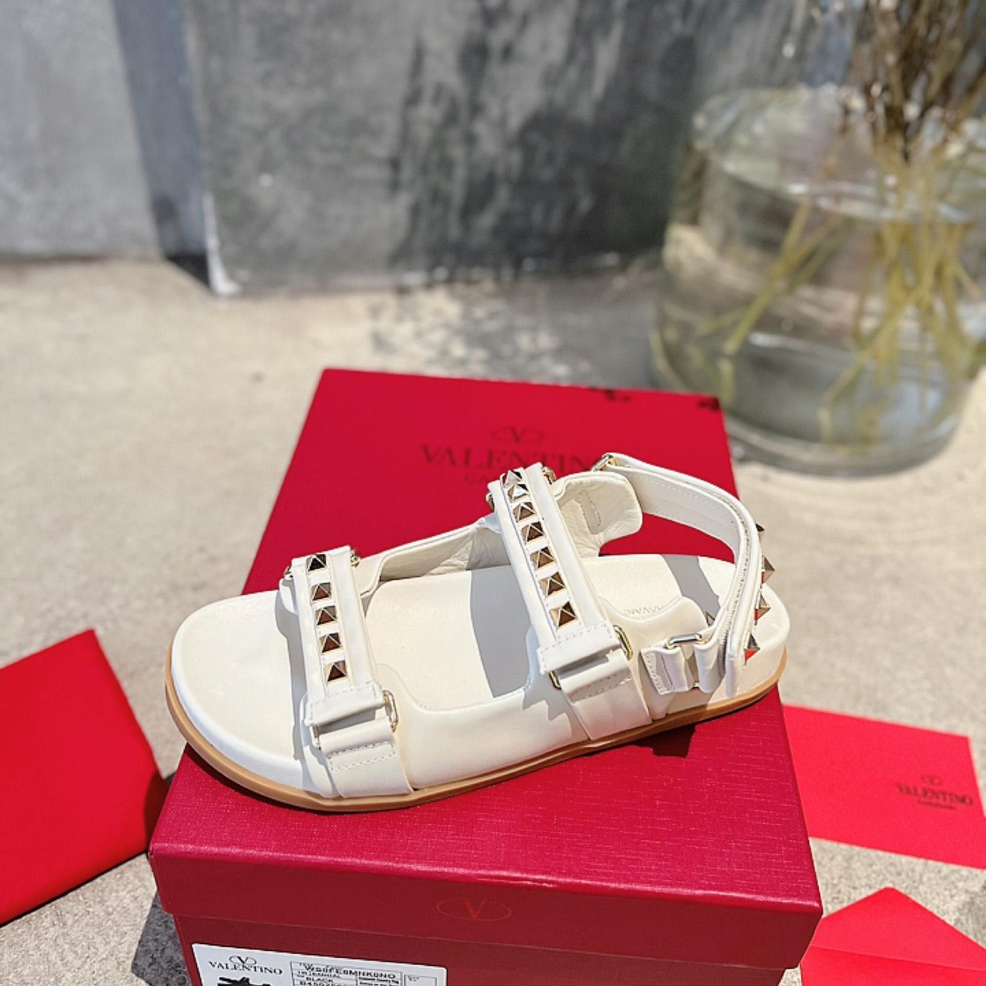 Valenti Garavani Rockstud Flat Sandal In Nappa Leather - DopestKickz