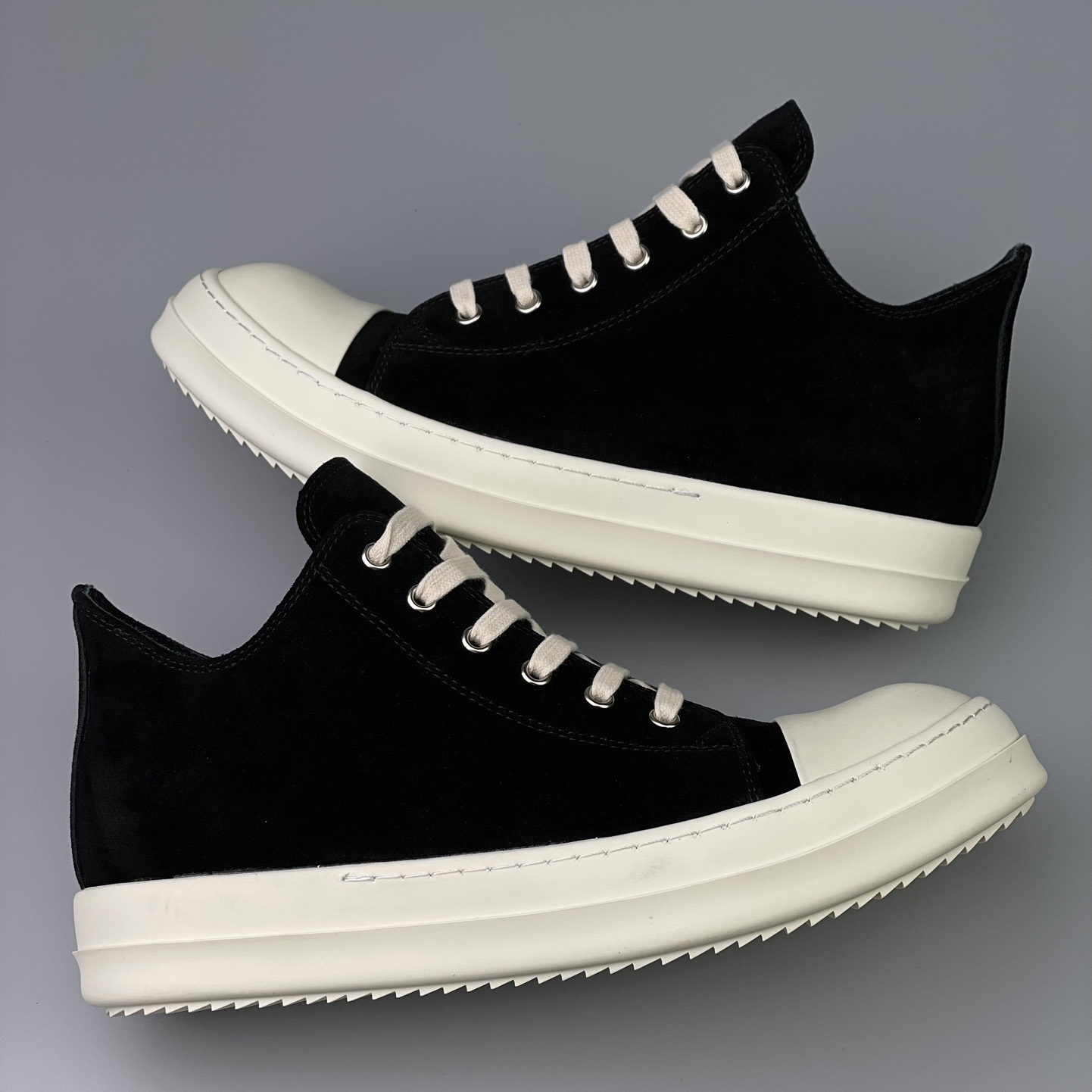 Rick Owens  Leather Low Sneakers - DopestKickz