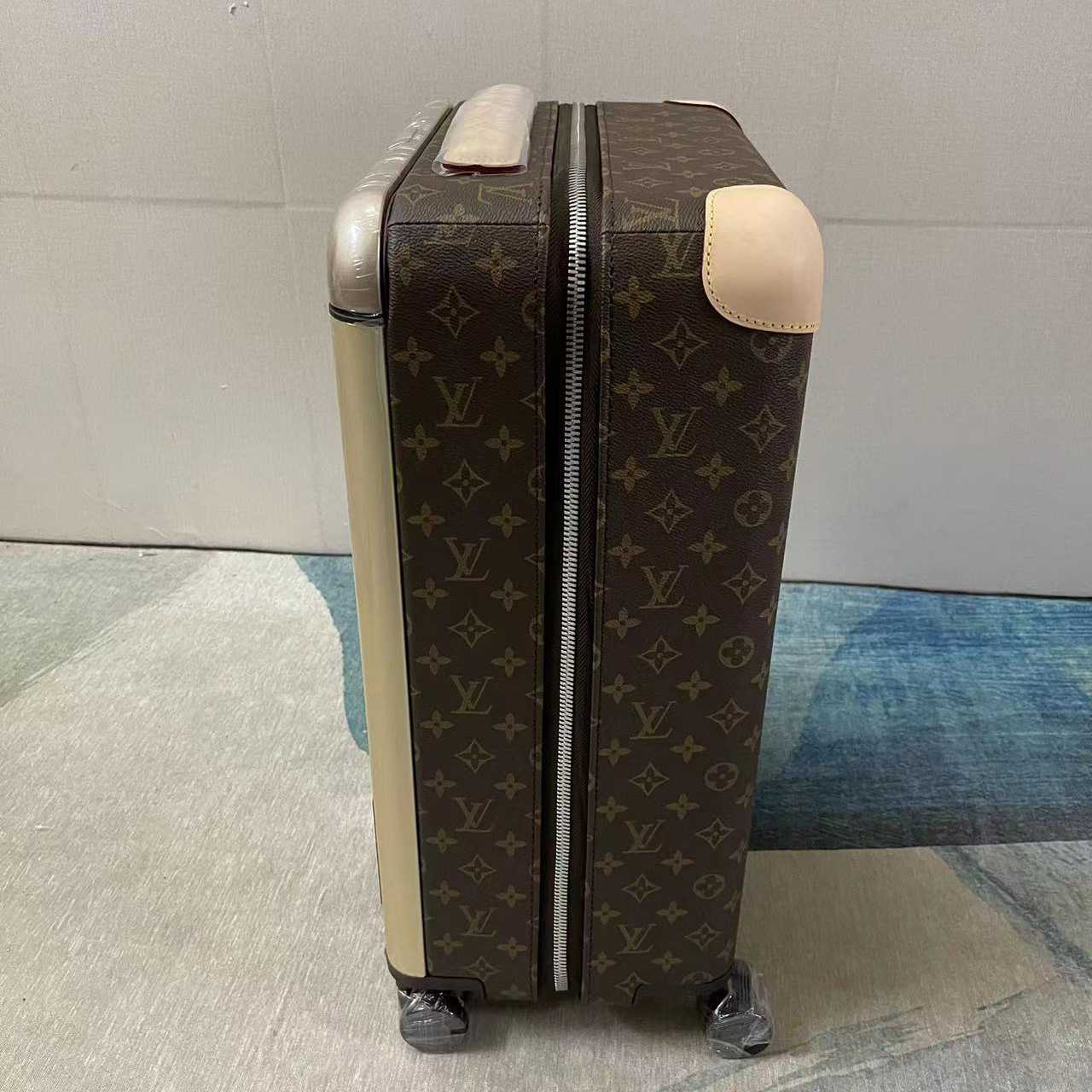Louis Vuitton  Luggage - DopestKickz