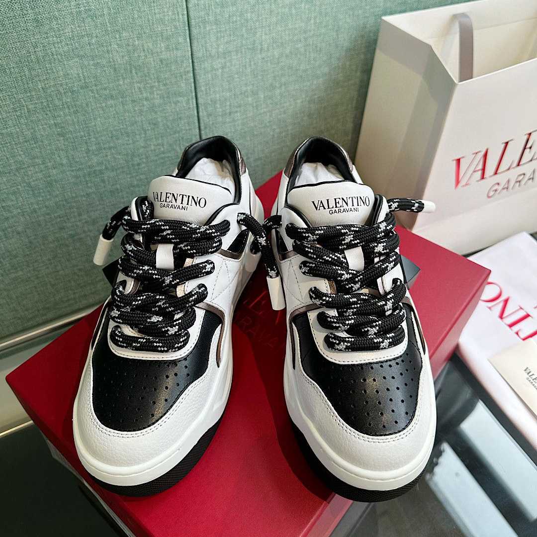 Valenti One Stud XL Low-Top Sneakers - DopestKickz