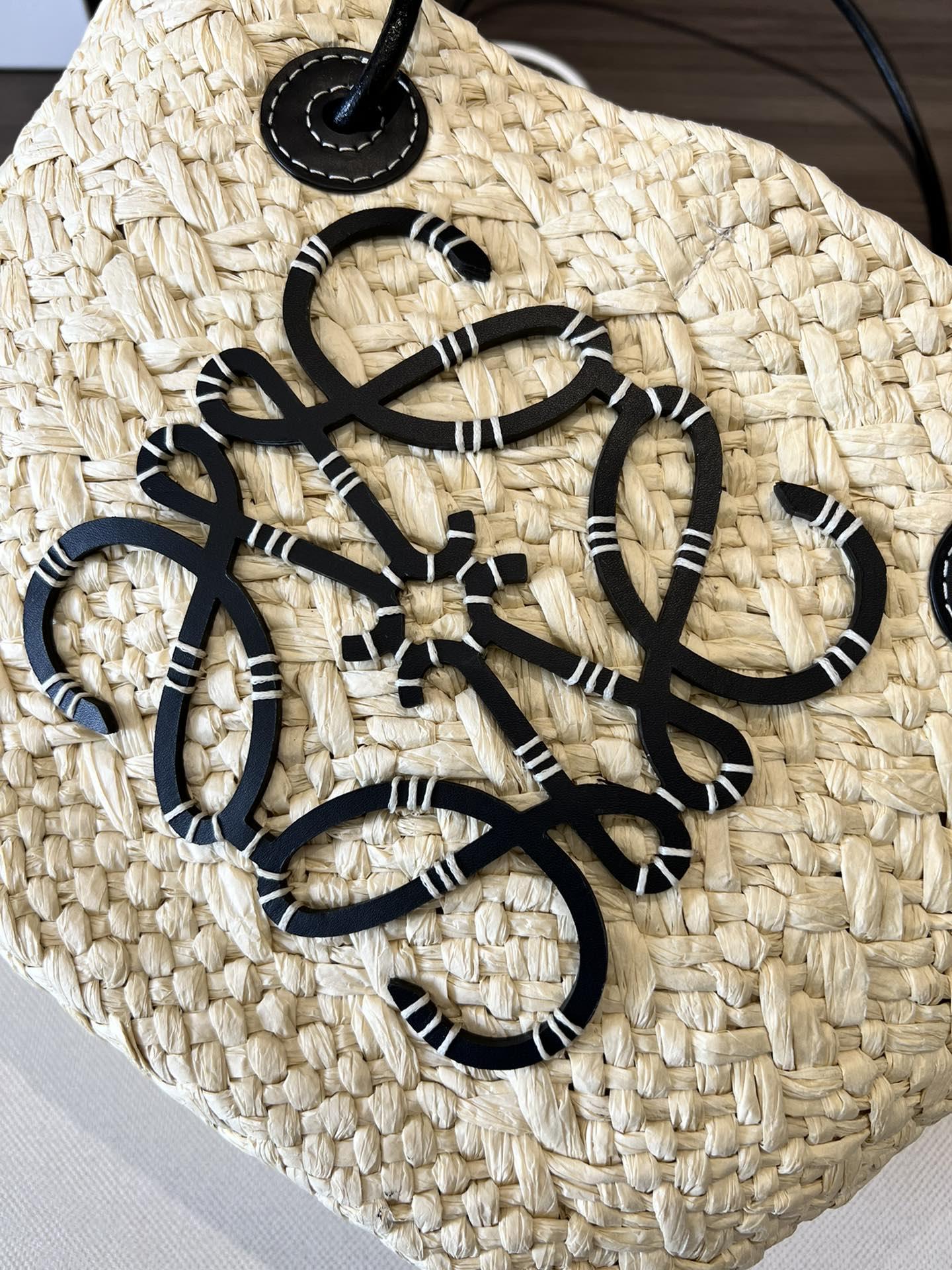 Loewe Small Anagram Basket Bag In Iraca Palm And Calfskin - DopestKickz