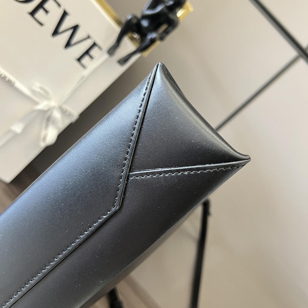 Loewe Standard A4 Tote In Sleek Calfskin - DopestKickz