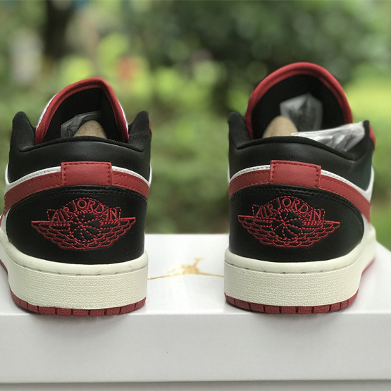 Air Jordan 1 Low Sneaker    DC0774-160 - DopestKickz