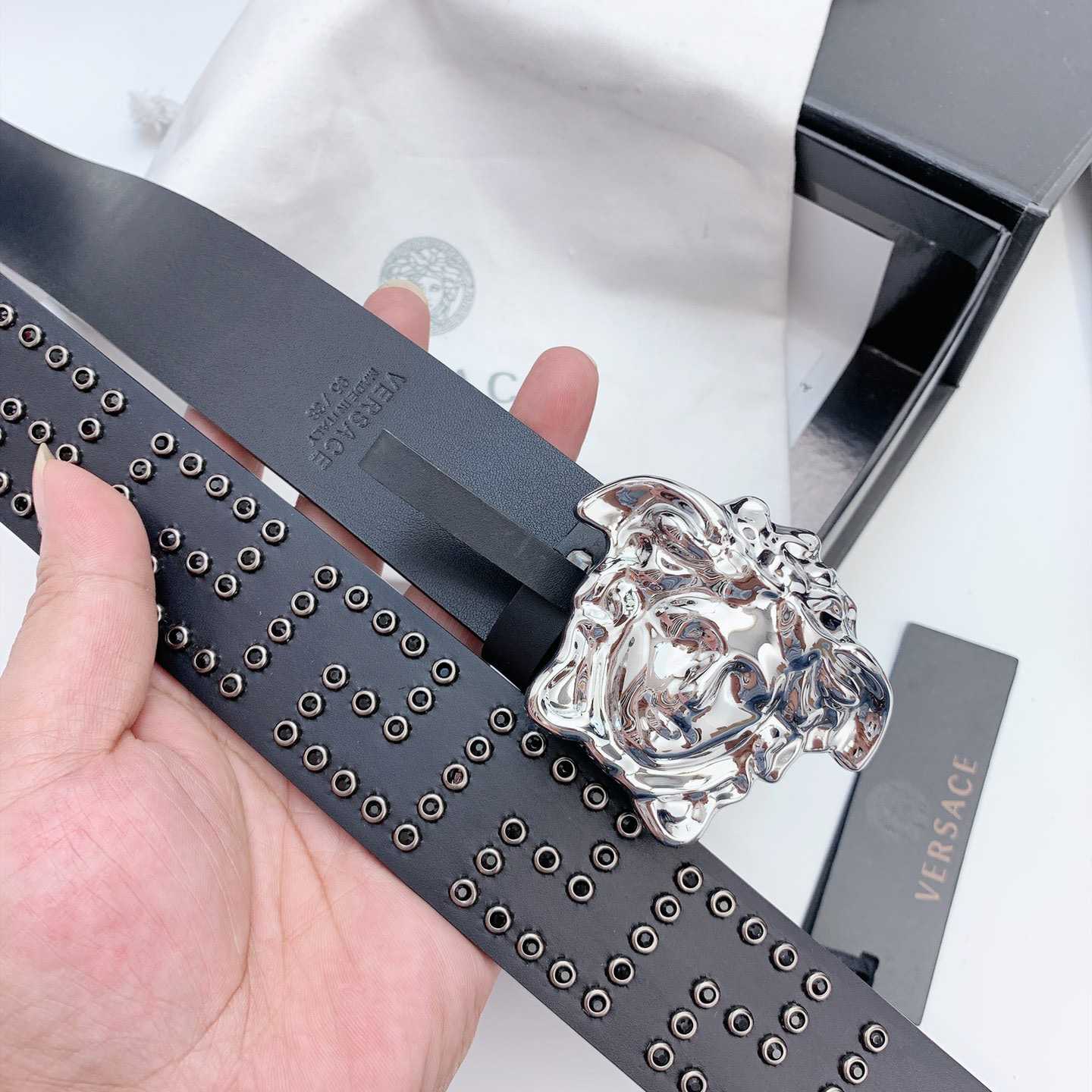 Versace Medusa Leathre Belt    40mm - DopestKickz