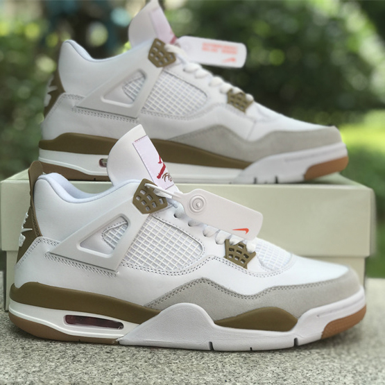 Nike SB x Air Jordan 4 Sneaker      DR5415-120 - DopestKickz