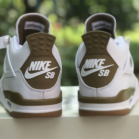 Nike SB x Air Jordan 4 Sneaker      DR5415-120 - DopestKickz