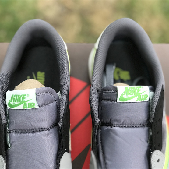 Travis Scott x Air Jordan 1 Low Sneaker      CZ0790-043 - DopestKickz