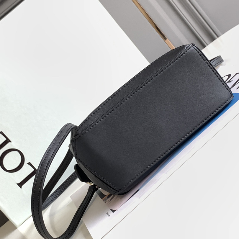 Loewe Mini Puzzle Bag  (18*12.5*8cm) - DopestKickz