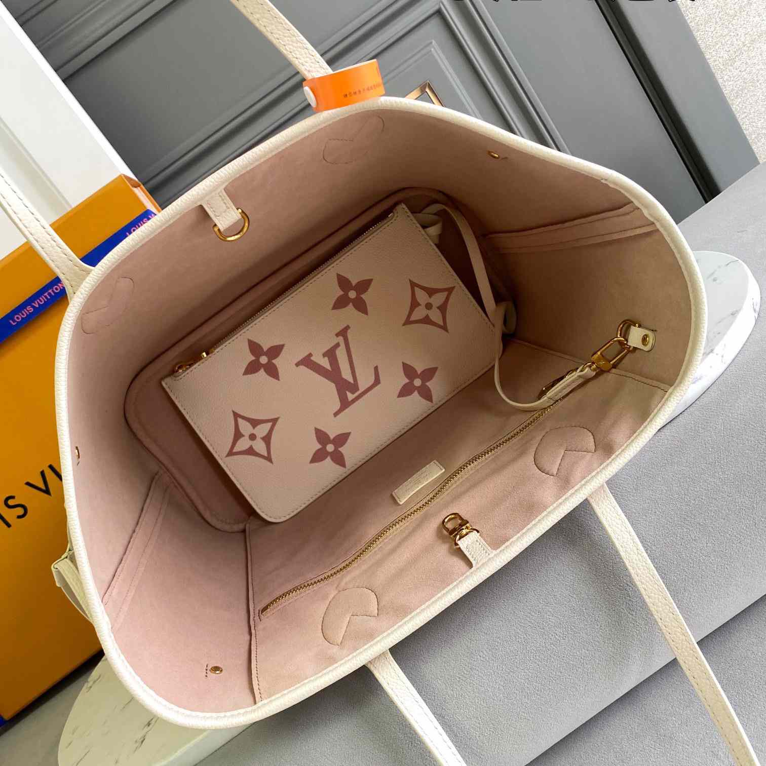 Louis Vuitton Neverfull MM Tote (32x29x17CM)    M21579 - DopestKickz