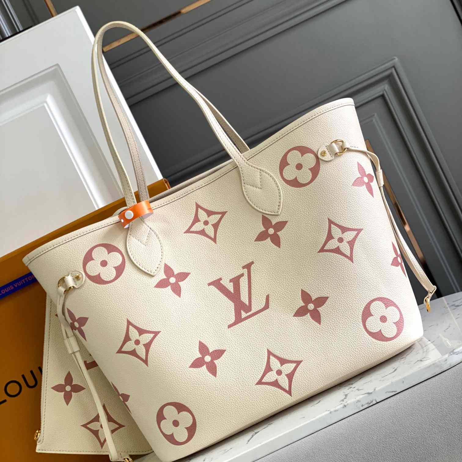 Louis Vuitton Neverfull MM Tote (32x29x17CM)    M21579 - DopestKickz