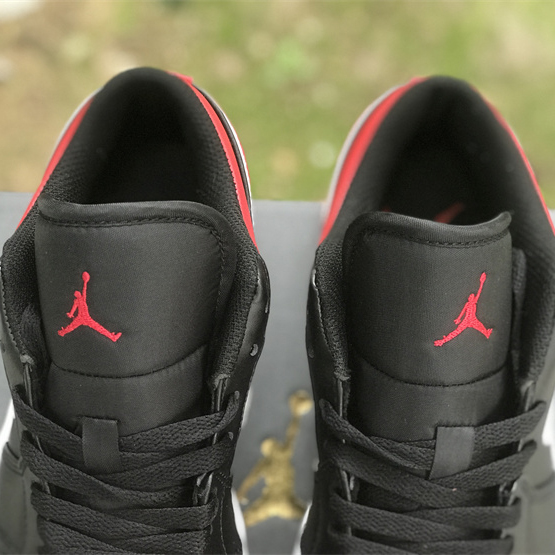 Air Jordan 1 Low Sneaker      553558-066 - DopestKickz