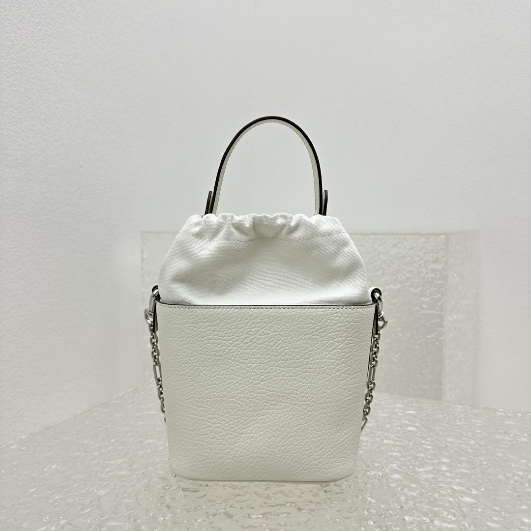 Maison Margiela Women's Bucket Bag(15x23×15cm) - DopestKickz