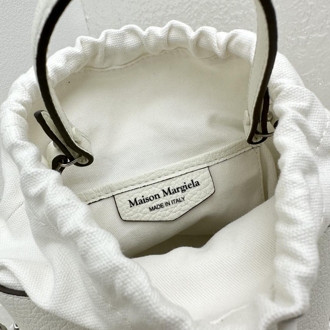 Maison Margiela Women's Bucket Bag(15x23×15cm) - DopestKickz
