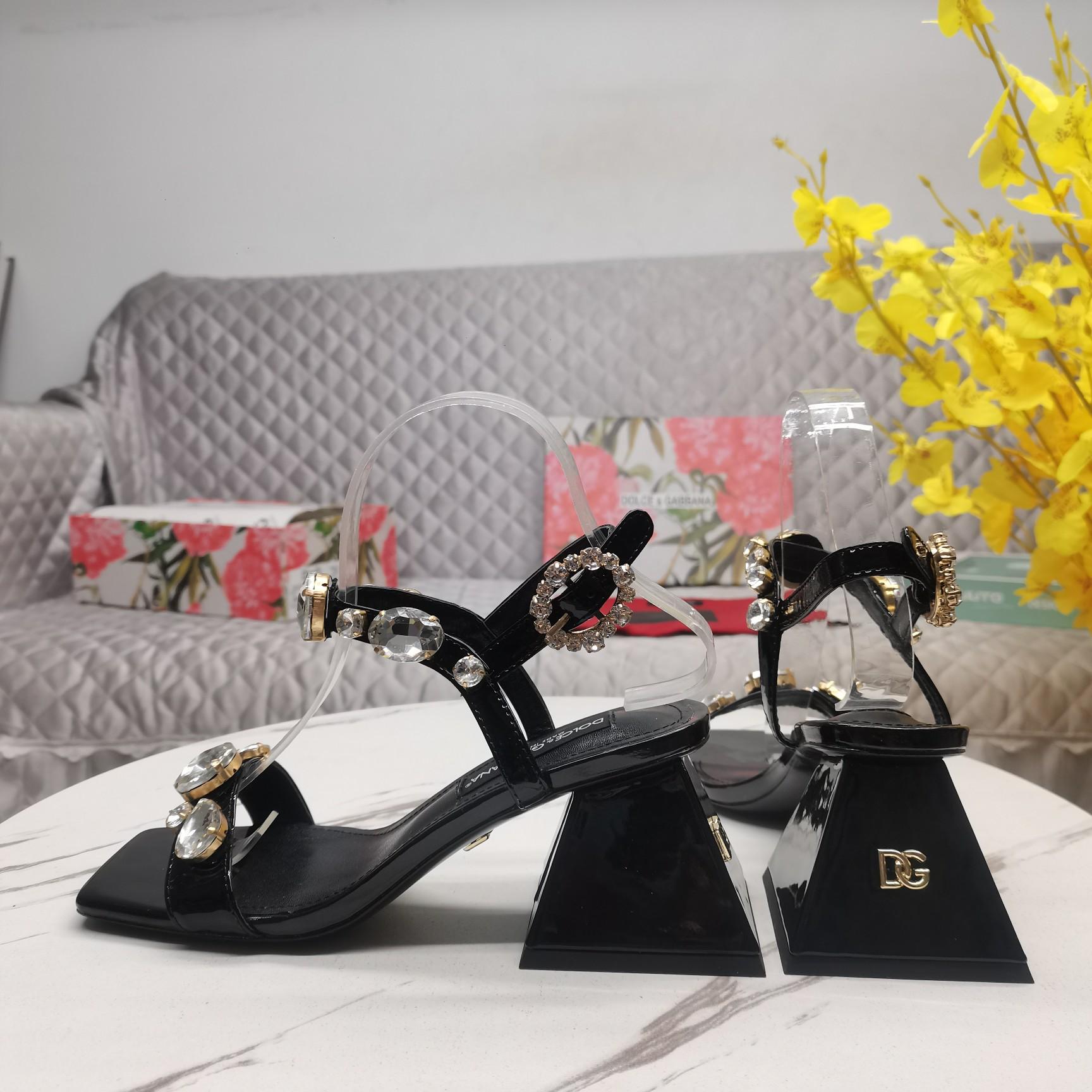 Dolce & Gabbana Polished Calfskin Sandals With Crystals - DopestKickz