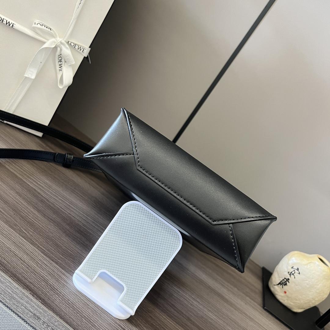 Loewe Standard A5 Tote In Sleek Calfskin - DopestKickz