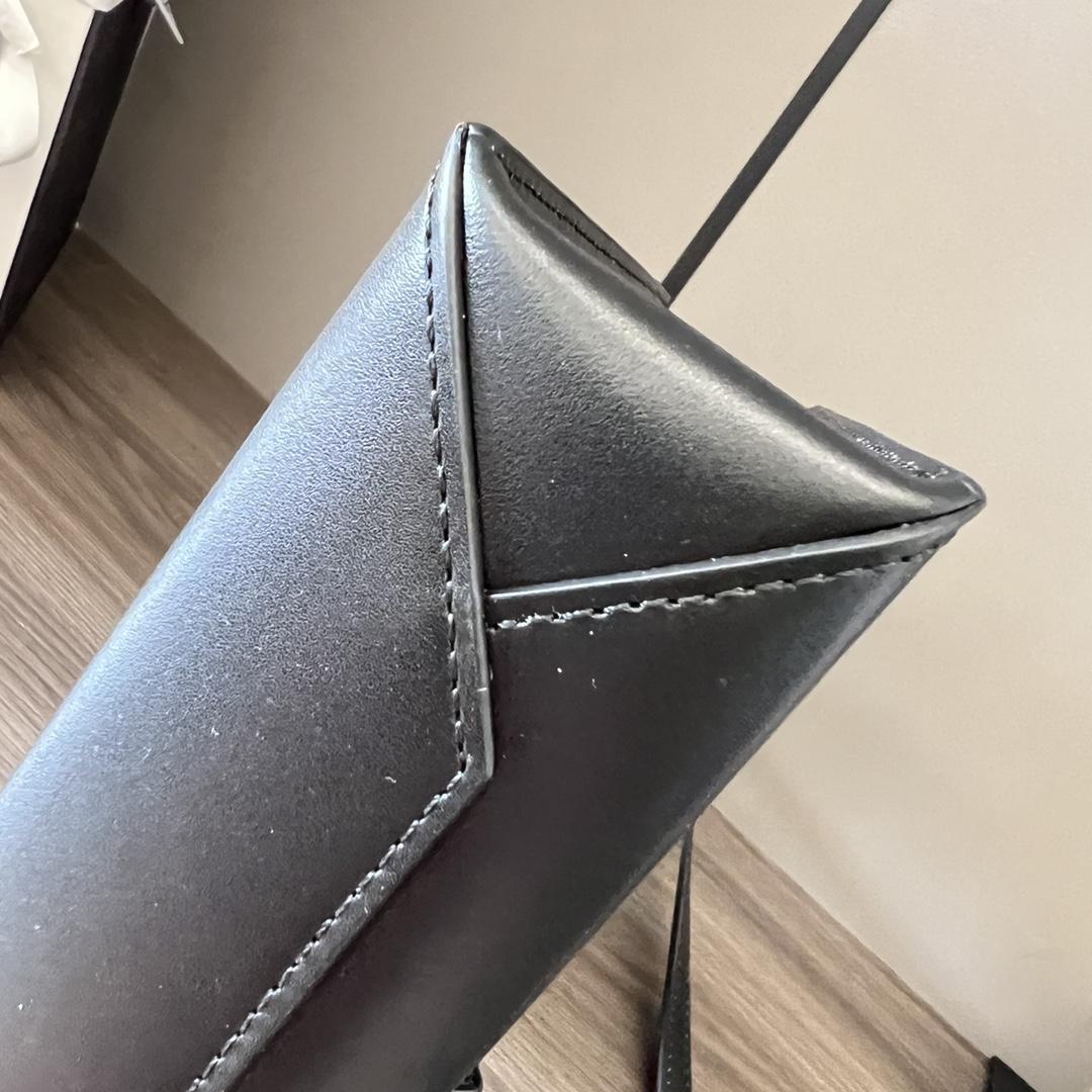 Loewe Standard A5 Tote In Sleek Calfskin - DopestKickz