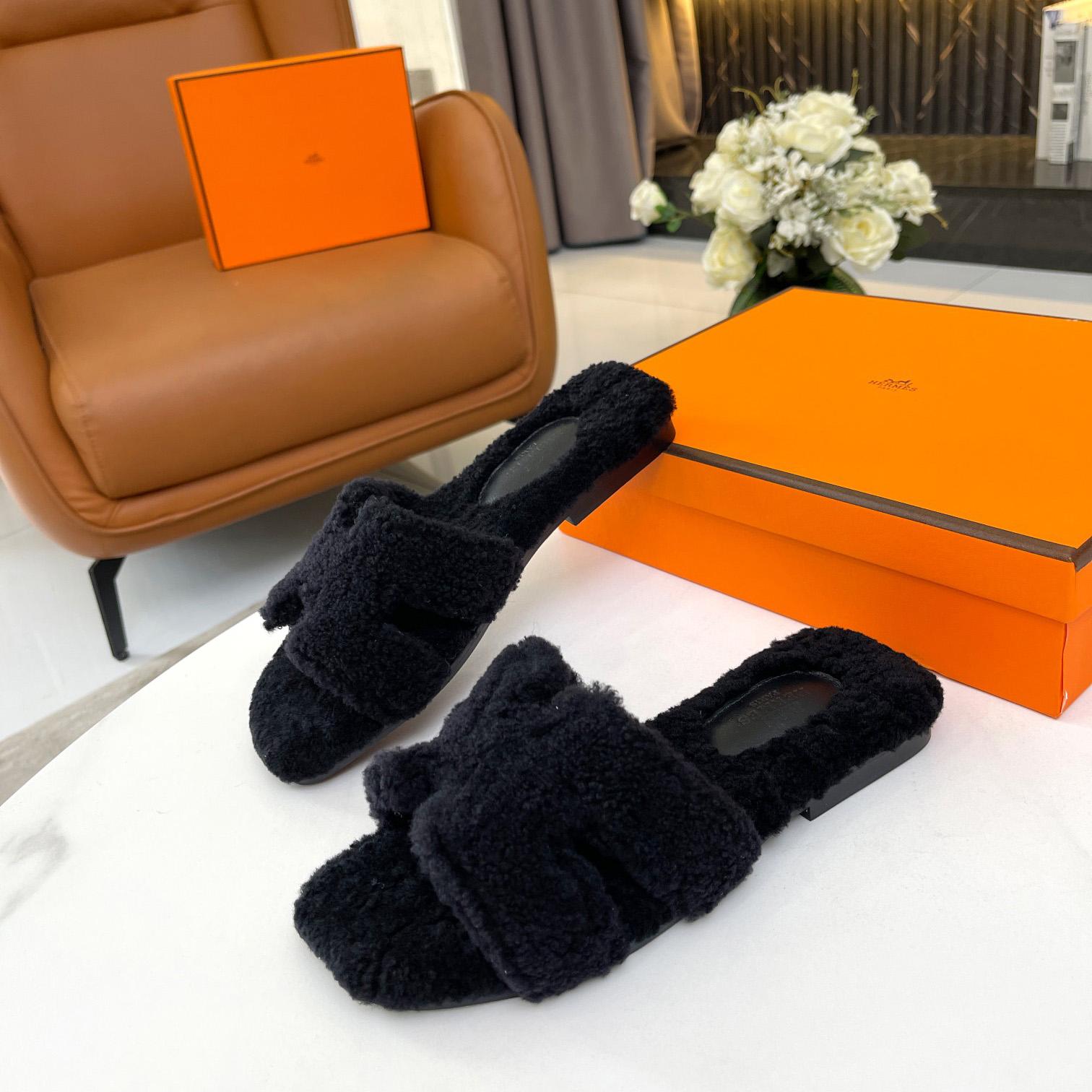 Hermes Shearling Oran Sandal - DopestKickz