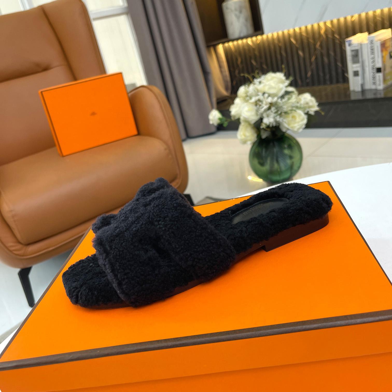 Hermes Shearling Oran Sandal - DopestKickz