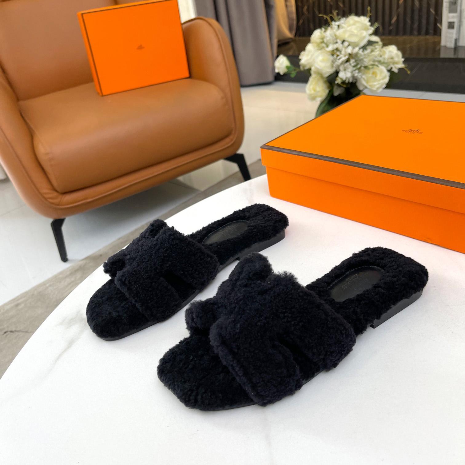 Hermes Shearling Oran Sandal - DopestKickz