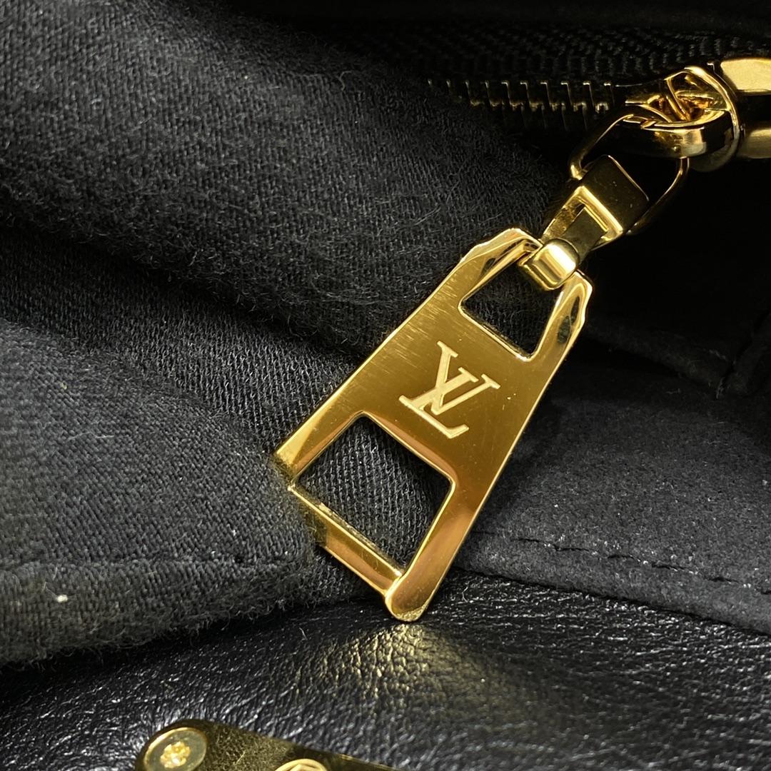 Louis Vuitton Madeleine BB (24 x 17 x 8.5cm)       M45977 - DopestKickz