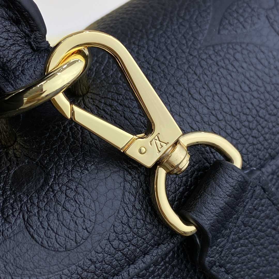 Louis Vuitton Madeleine BB (24 x 17 x 8.5cm)       M45977 - DopestKickz