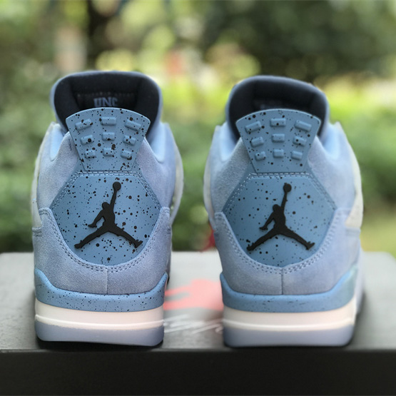 Air Jordan 4 Retro UNC PE Sneaker     AJ4-HO12MNJDLS247 - DopestKickz