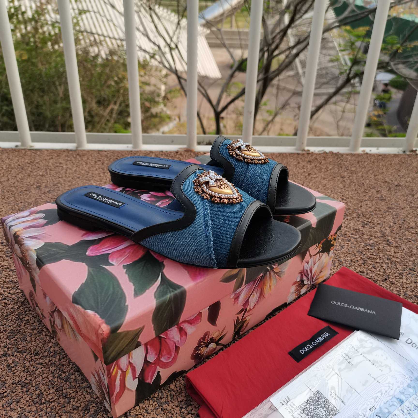 Dolce & Gabbana Slip-on Flat Sandals - DopestKickz