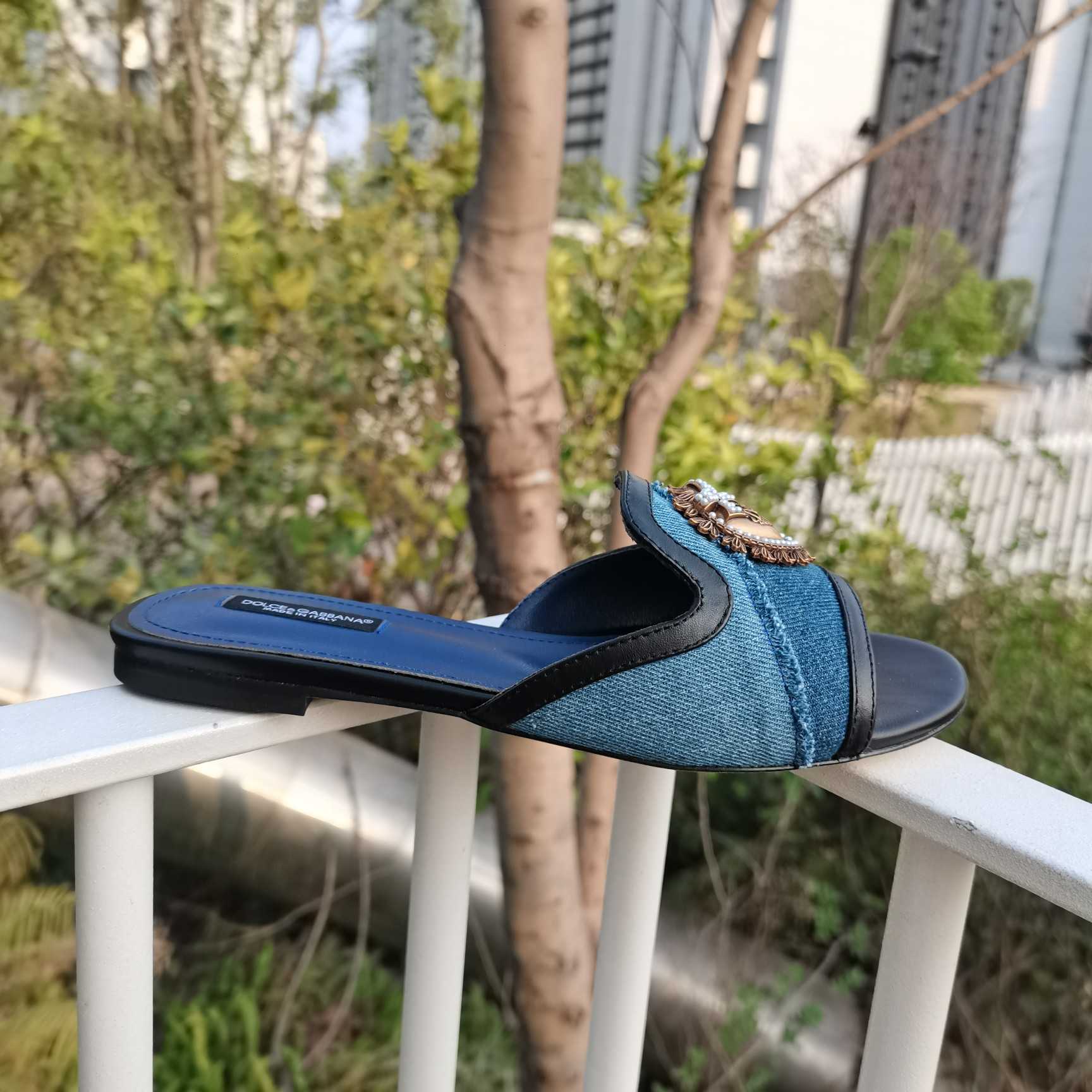 Dolce & Gabbana Slip-on Flat Sandals - DopestKickz