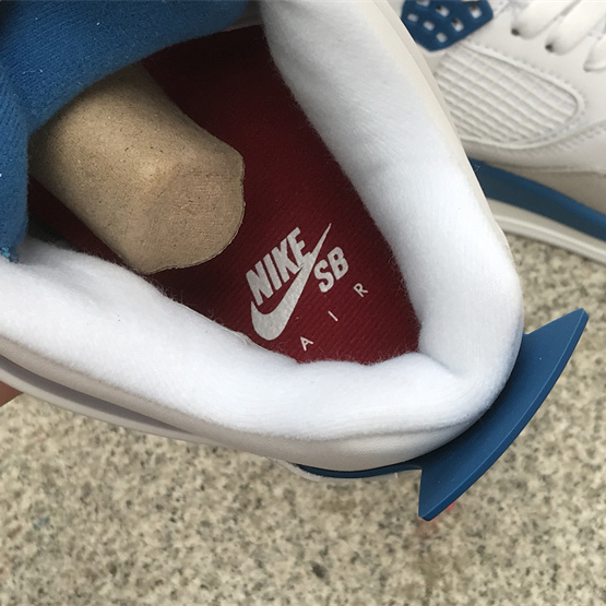 Nike SB x Air Jordan 4 Sneaker      DR5415-104  - DopestKickz