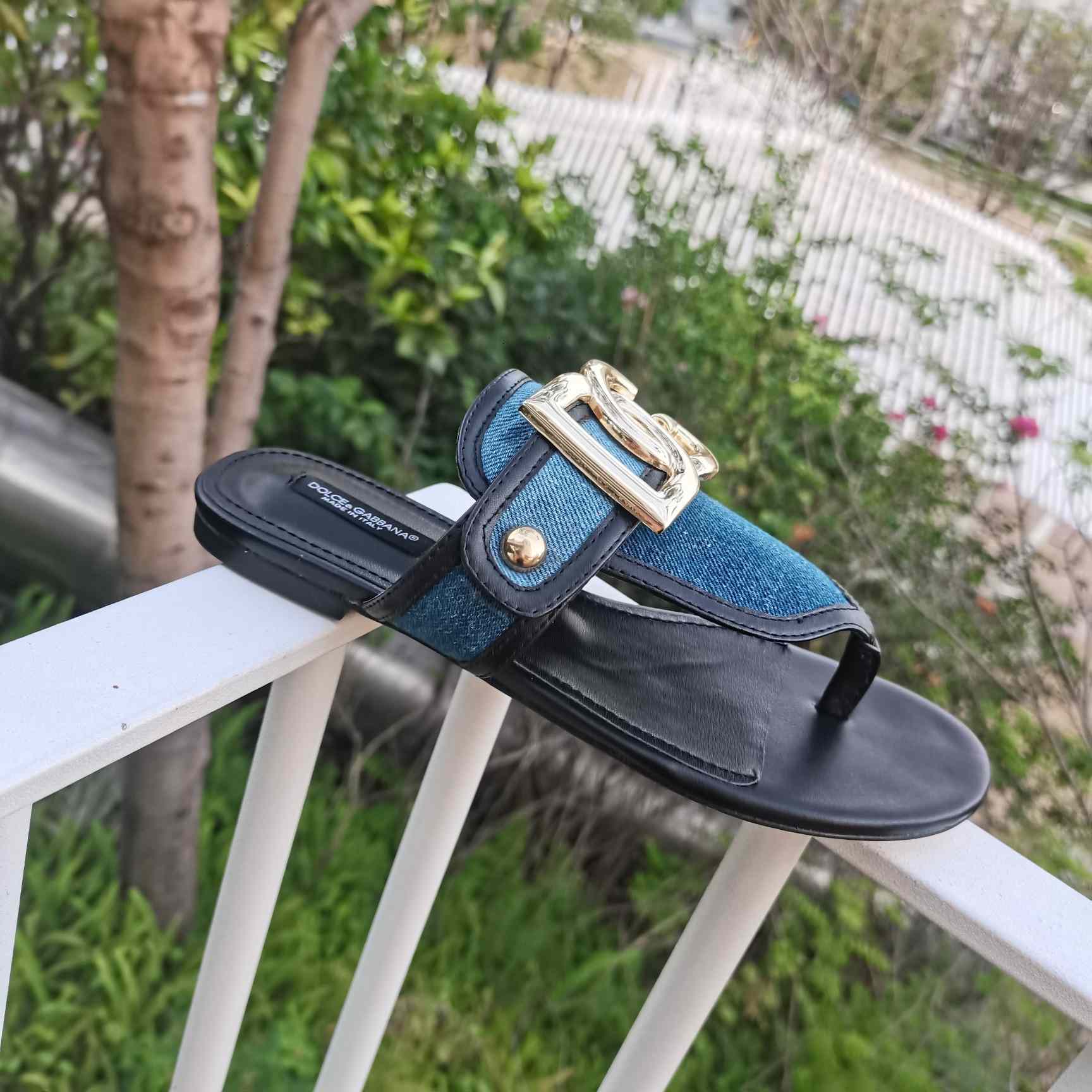 Dolce & Gabbana Sandals - DopestKickz