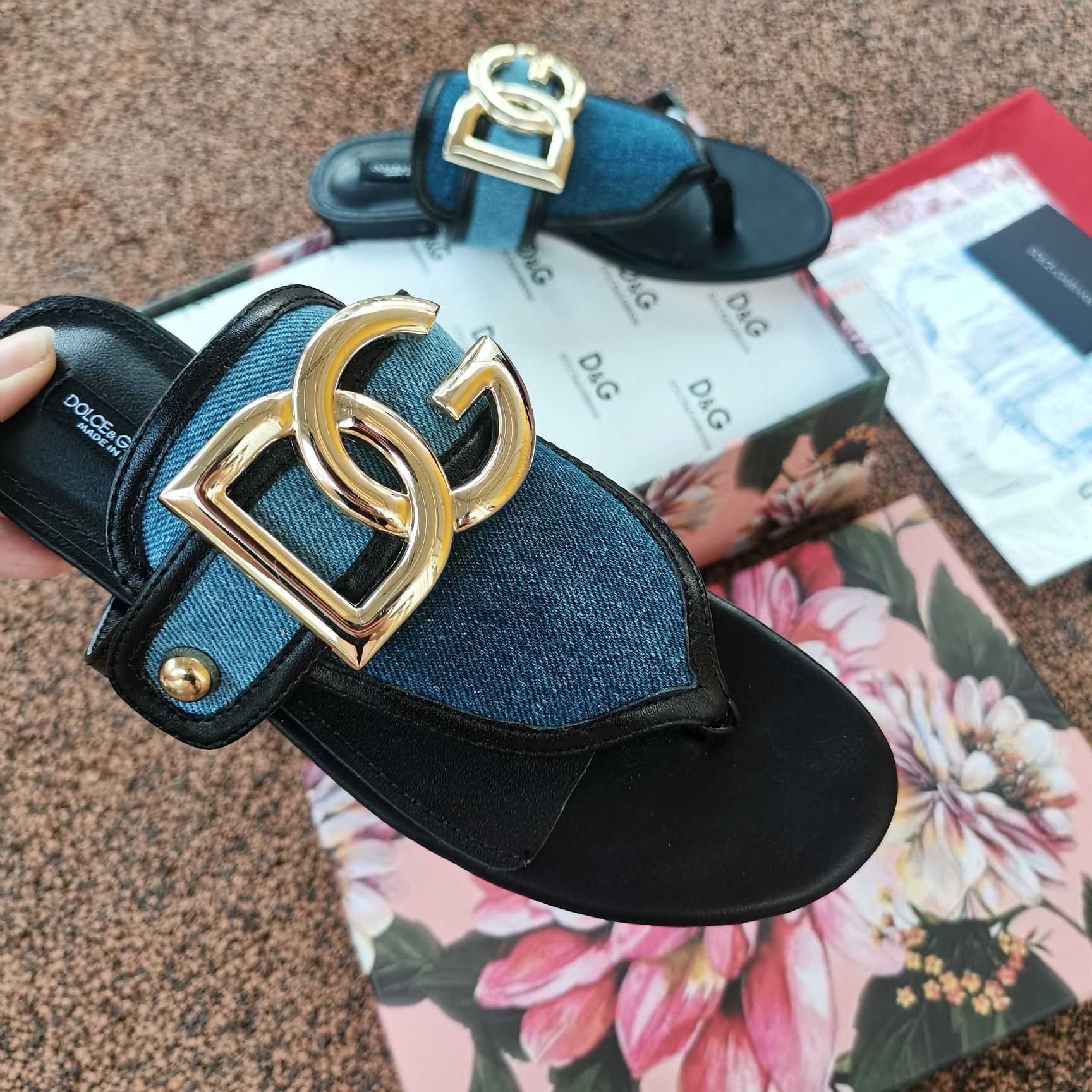 Dolce & Gabbana Sandals - DopestKickz