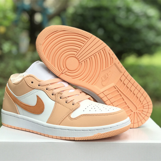 Air Jordan 1 Low Sneaker    DC0774-801 - DopestKickz