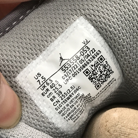 Air Jordan 1 Low Sneaker   553558-053 - DopestKickz