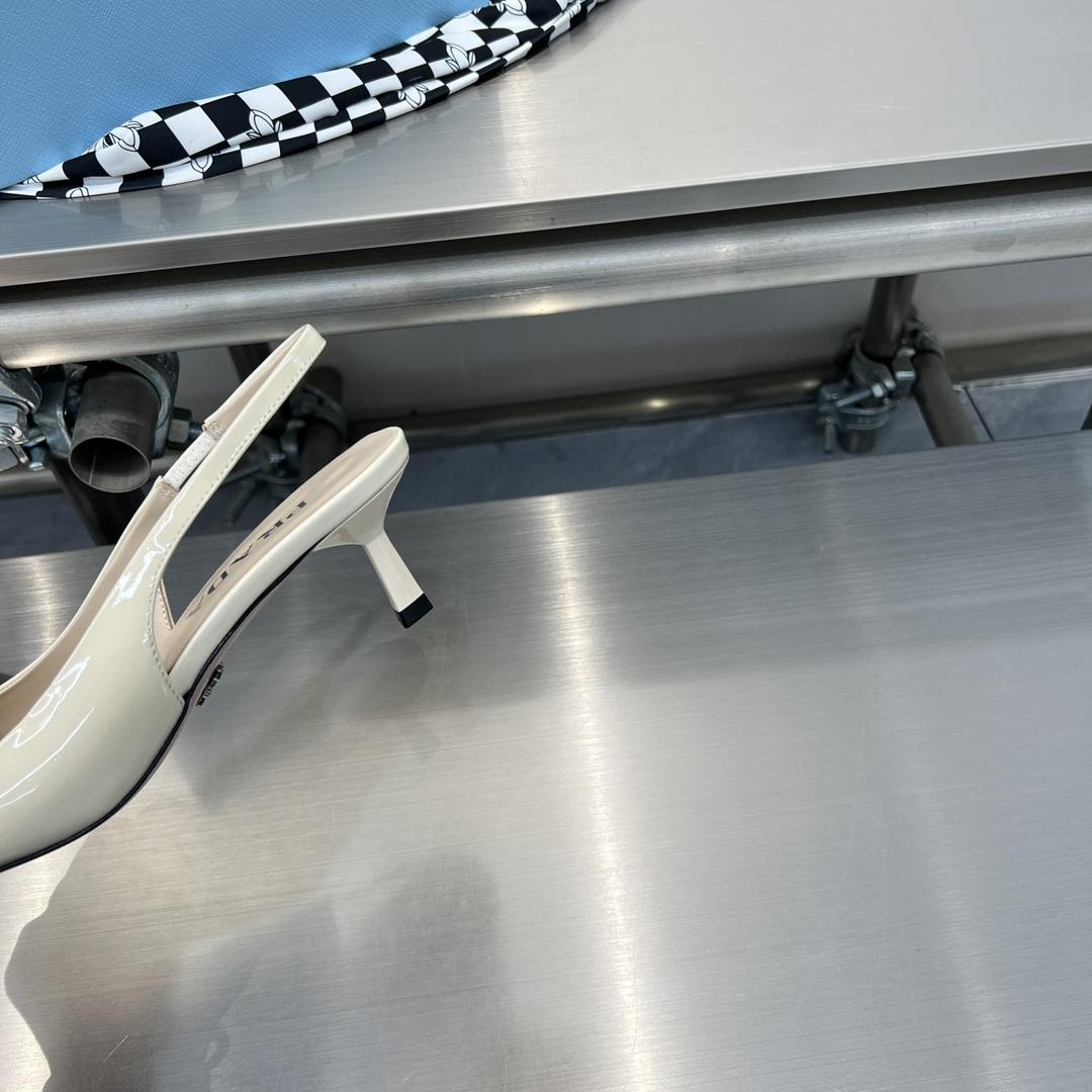 Prada 55mm Flower-appliqué Slingback Pumps - DopestKickz