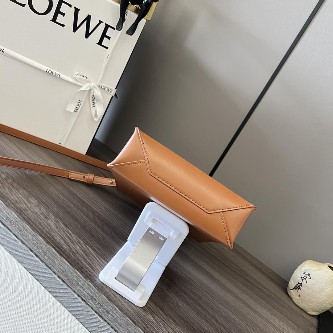 Loewe Standard A5 Tote In Sleek Calfskin - DopestKickz