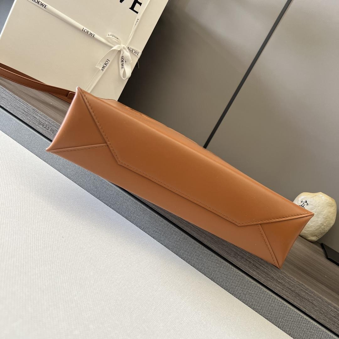 Loewe Standard A4 Tote In Sleek Calfskin - DopestKickz