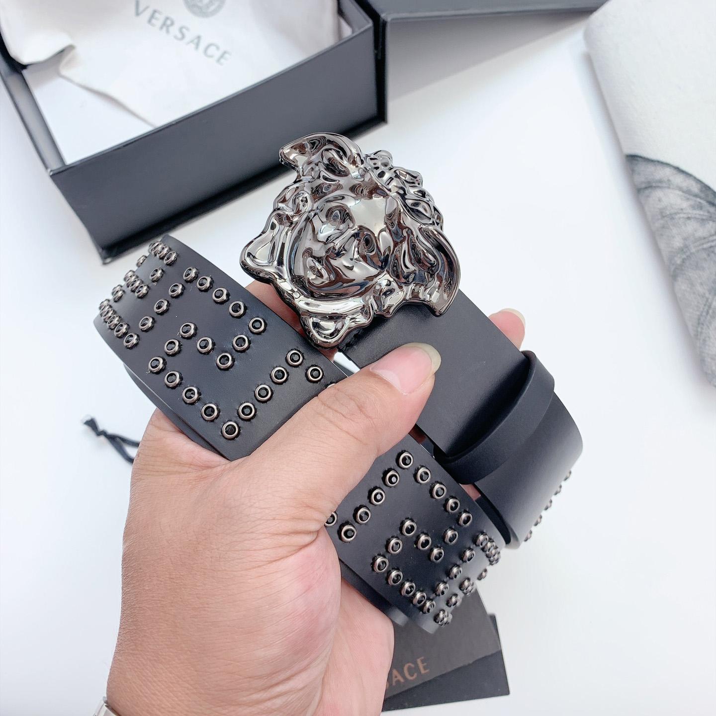 Versace Medusa Leathre Belt    40mm - DopestKickz