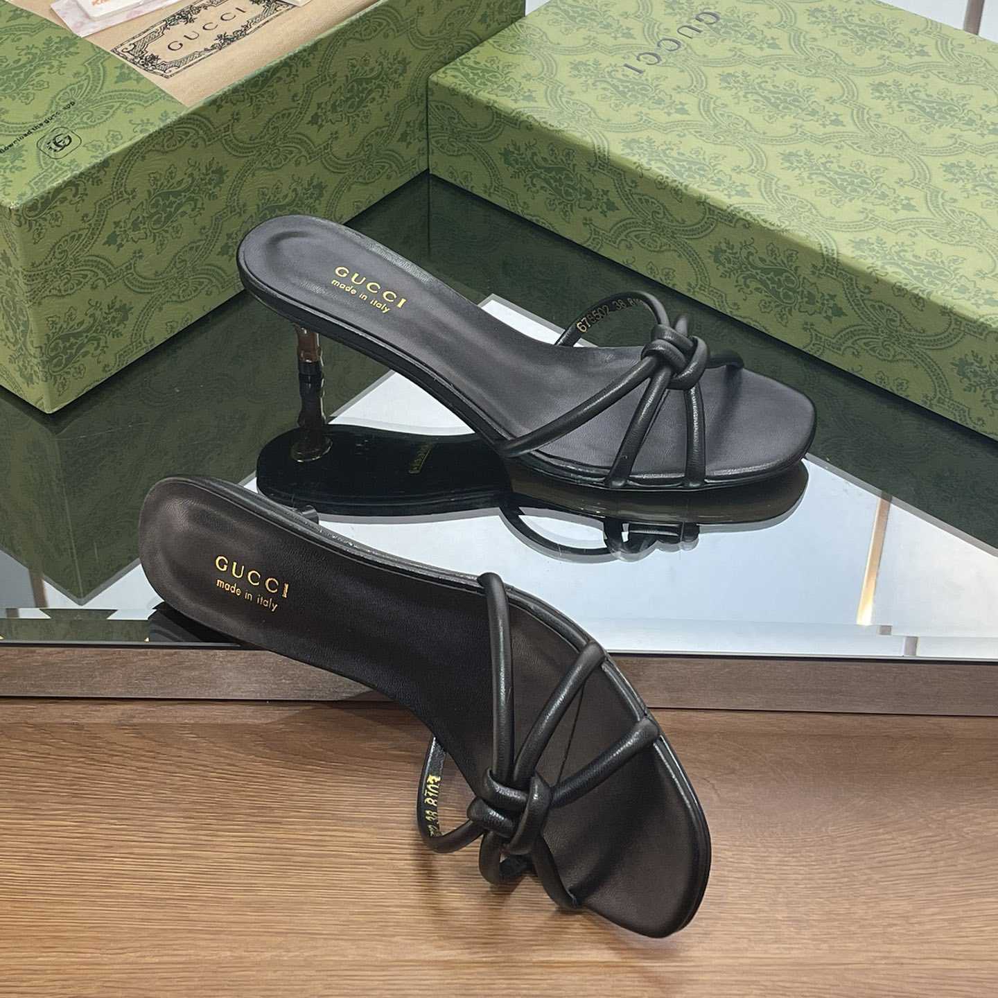 Gucci Women's Slide Sandal With Bamboo  - DopestKickz