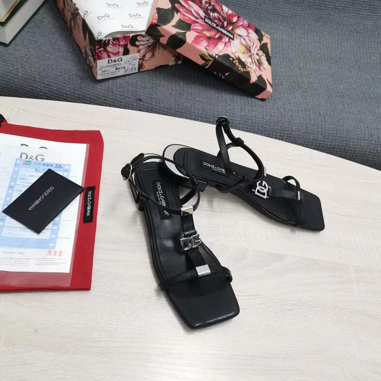 Dolce & Gabbana Leather Square Toe Sandals With Silver Logo - DopestKickz