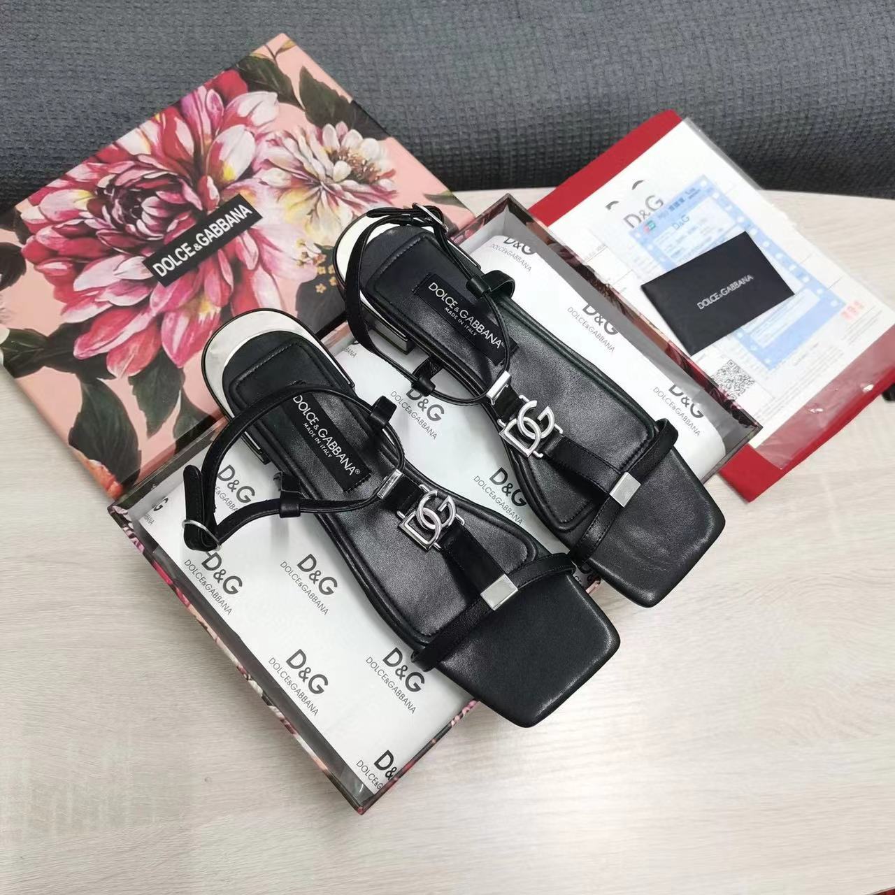 Dolce & Gabbana Leather Square Toe Sandals With Silver Logo - DopestKickz