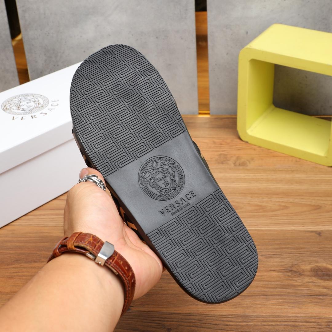 Versace Logo-print Open-toe Slides - DopestKickz