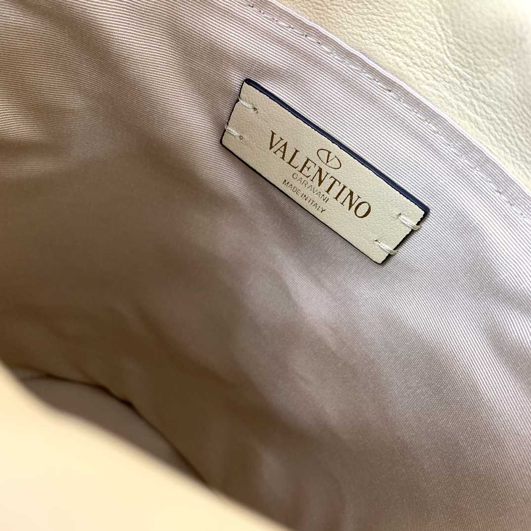 Valenti  Roman Stud Raffia Bucket Bag - DopestKickz