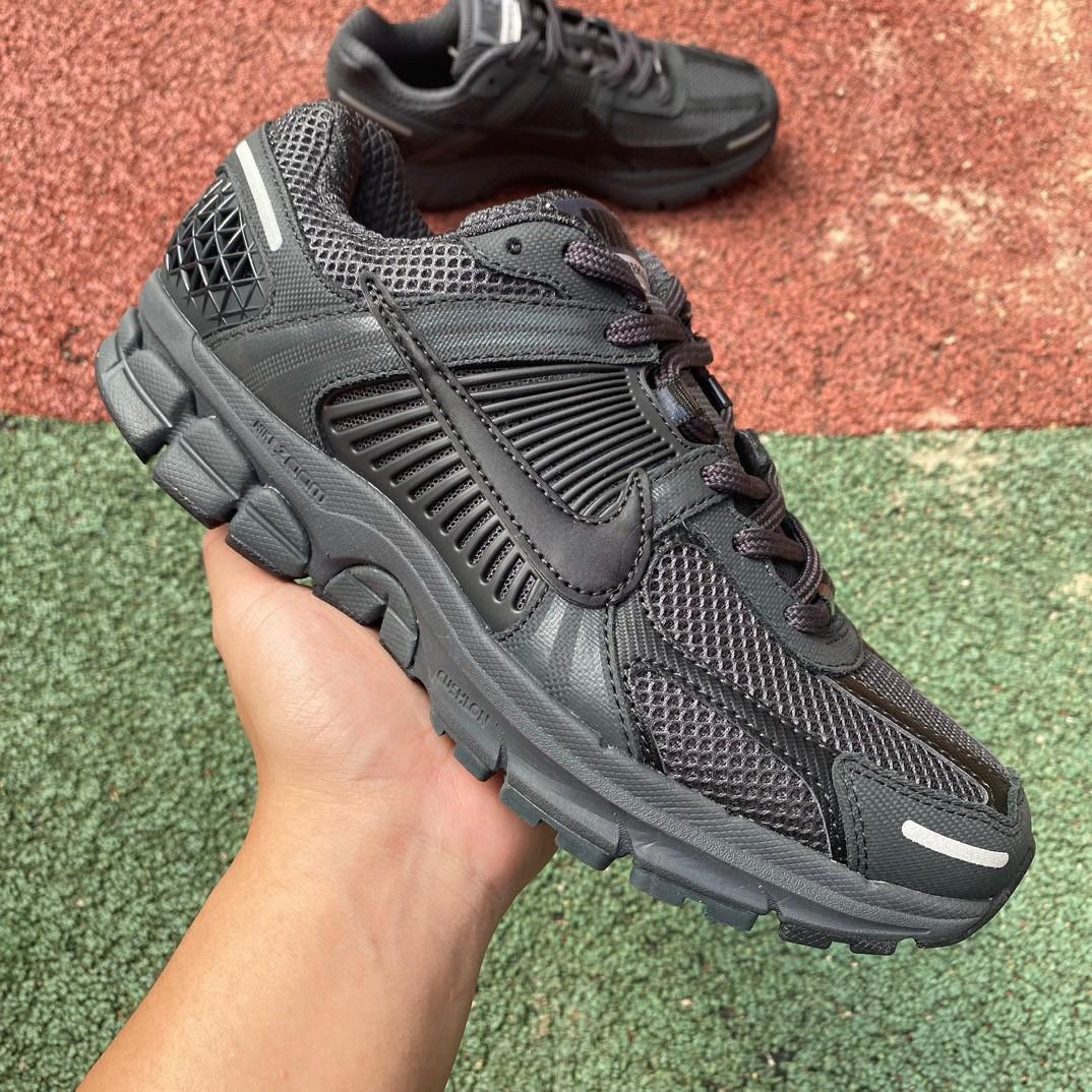 Nike Air Zoom Vomero Sneaker      bv1358-002 - DopestKickz