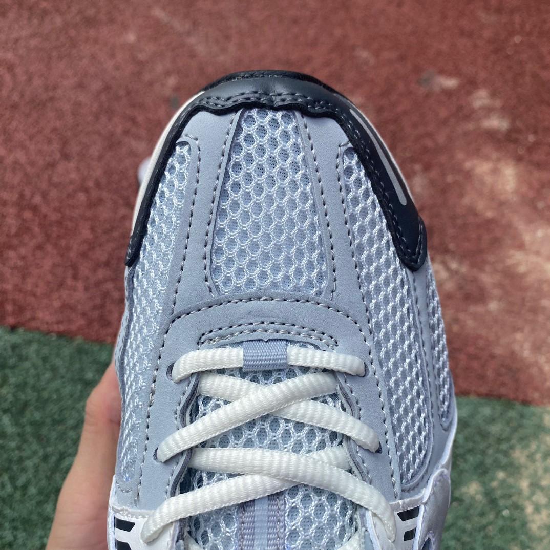 Nike Air Zoom Vomero Sneaker      FD9919-001 - DopestKickz