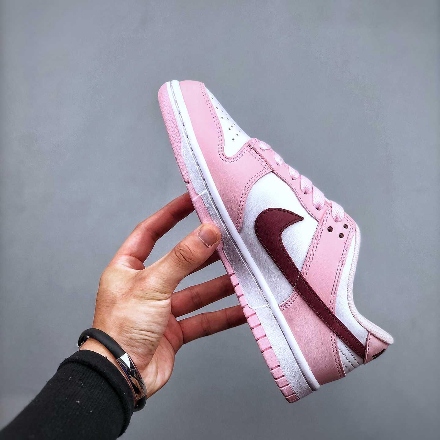 Nike Nk Dunk SB Low Sneakers       CW1590-601 - DopestKickz