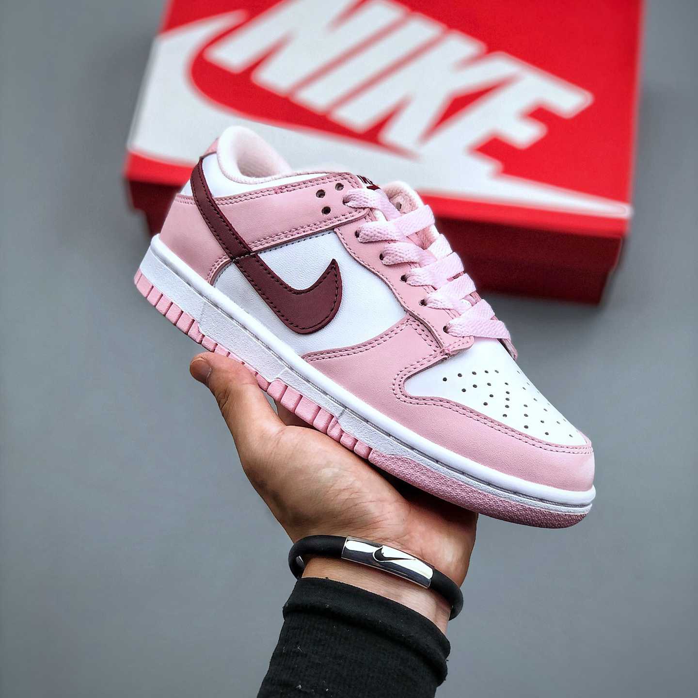 Nike Nk Dunk SB Low Sneakers       CW1590-601 - DopestKickz