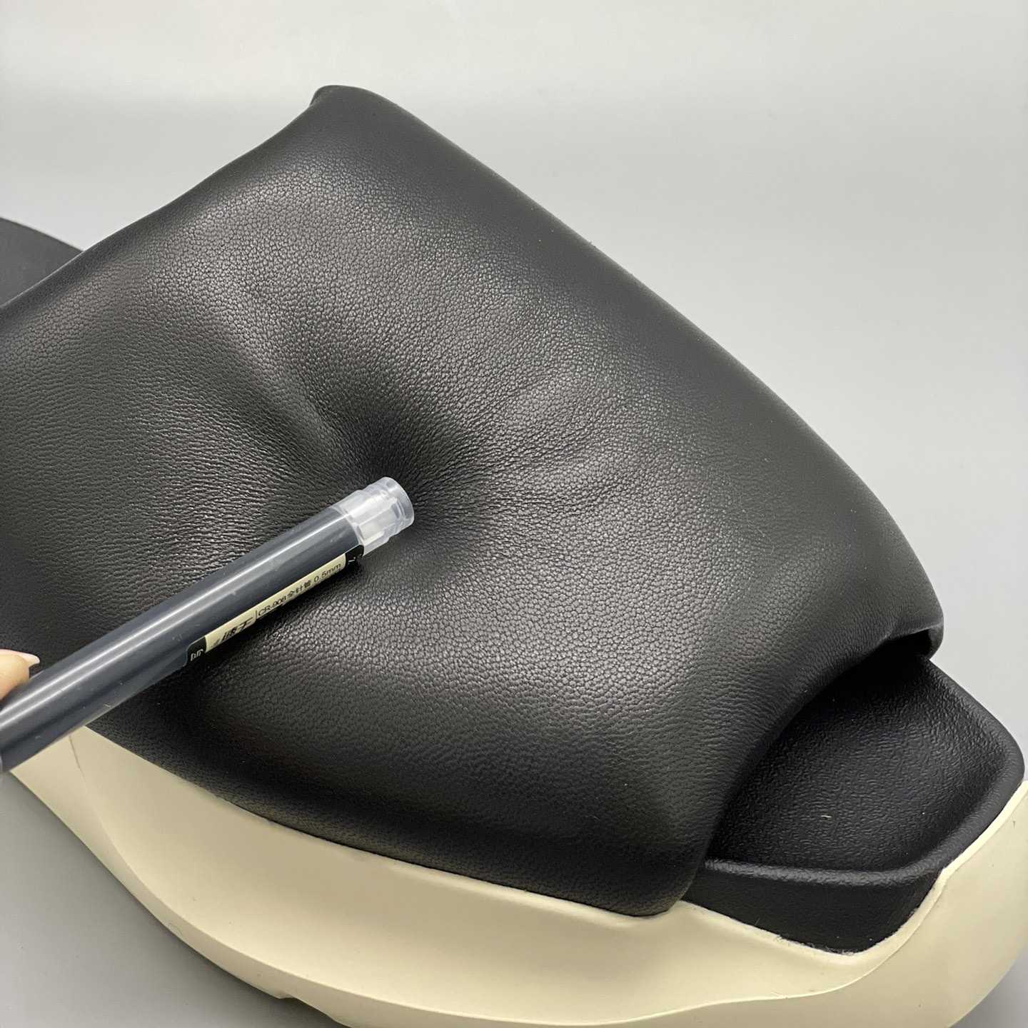 Rick Owens SS23 Edfu Geth Puffer Slide In Black - DopestKickz