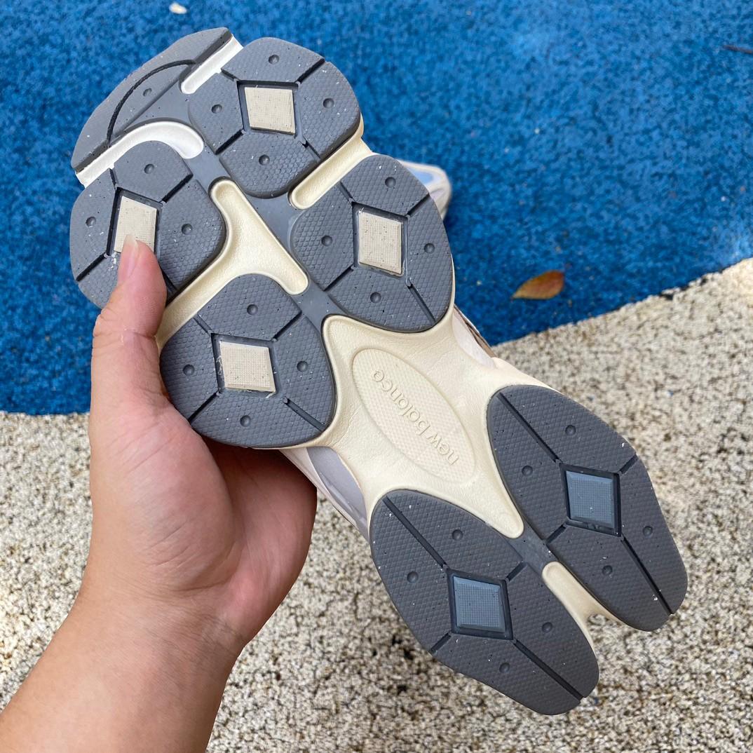 New Balance 9060 Sneakers        U9060MUS - DopestKickz