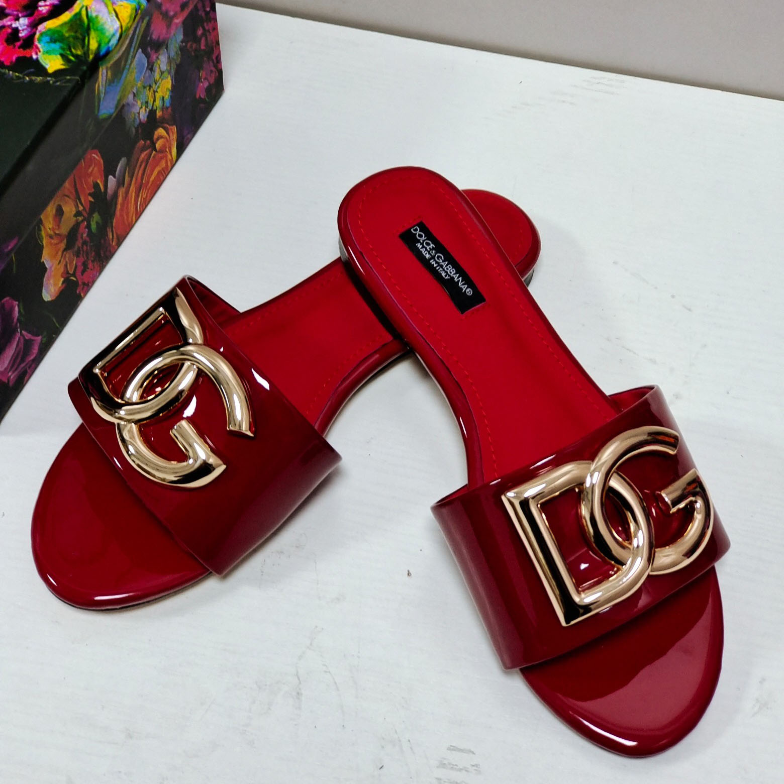 Dolce & Gabbana Polished Calfskin Sliders With DG Logo - DopestKickz
